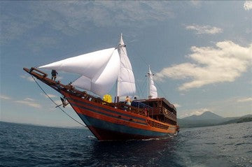 Sunshine Liveaboard - Dive Liveaboards Under $750 Per Week - 8 days 7 nights small