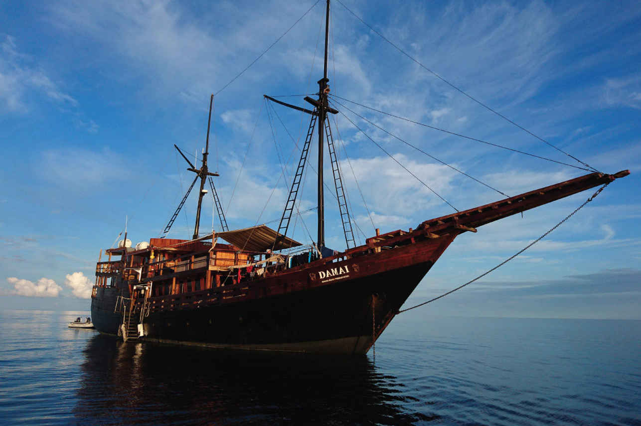 Dive Liveaboards With Rebreather Support Onboard - Damai I Liveaboard