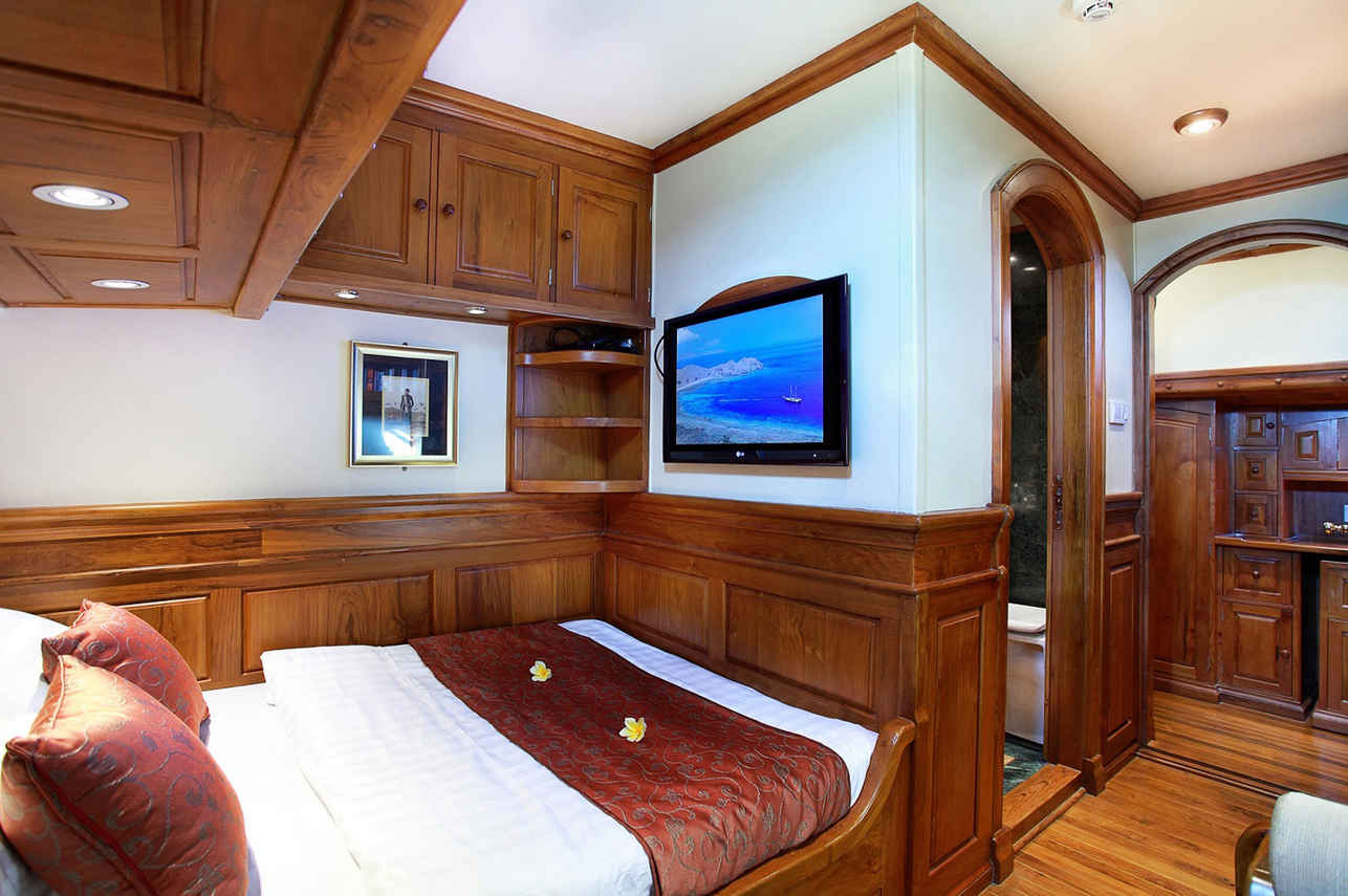 Adelaar Liveaboard