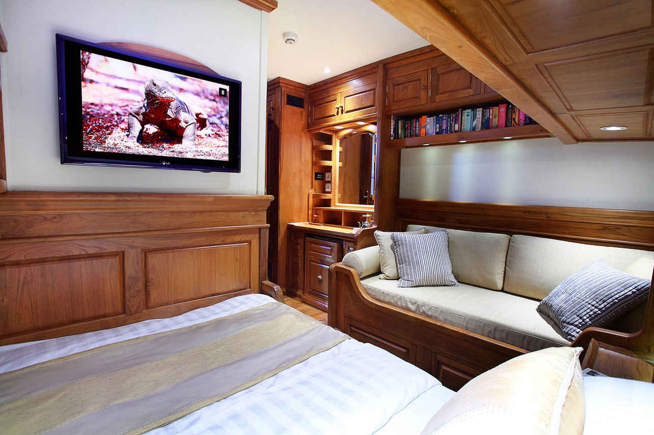 Adelaar Liveaboard