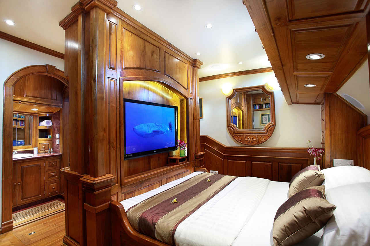 Adelaar Liveaboard