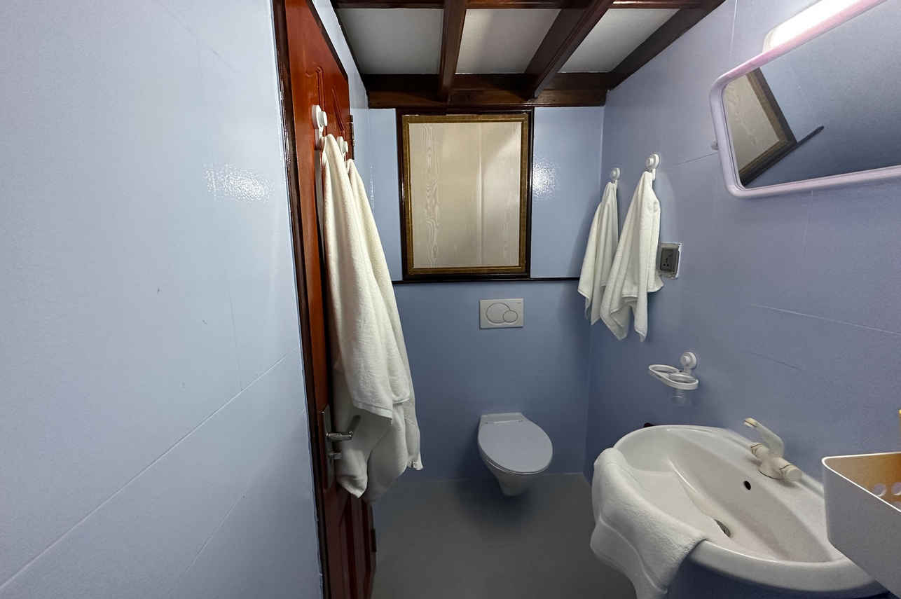 Amba Liveaboard