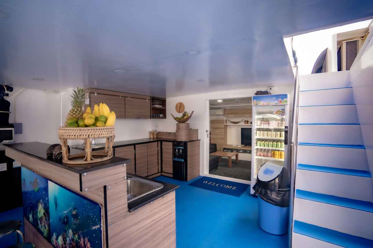 Bavaria Liveaboard