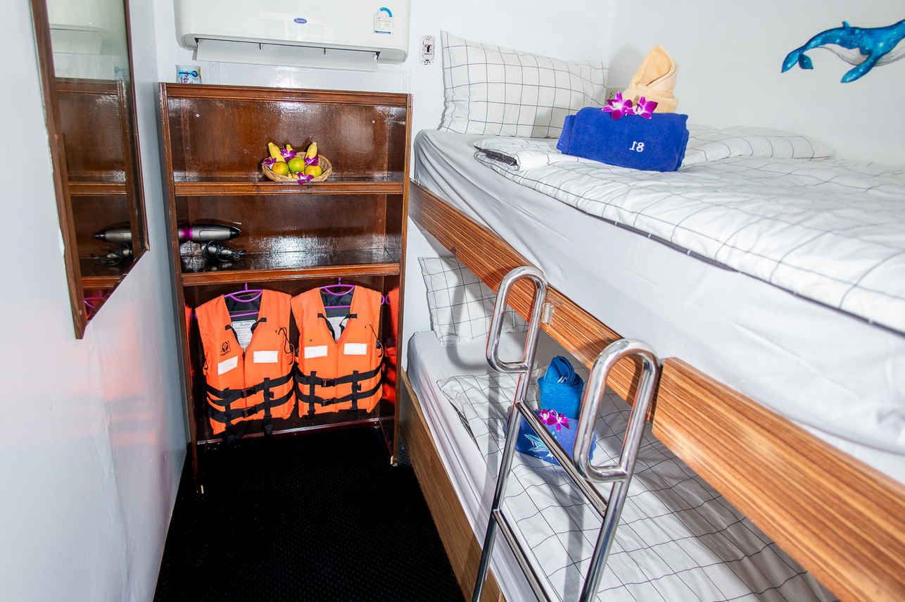 Bavaria Liveaboard
