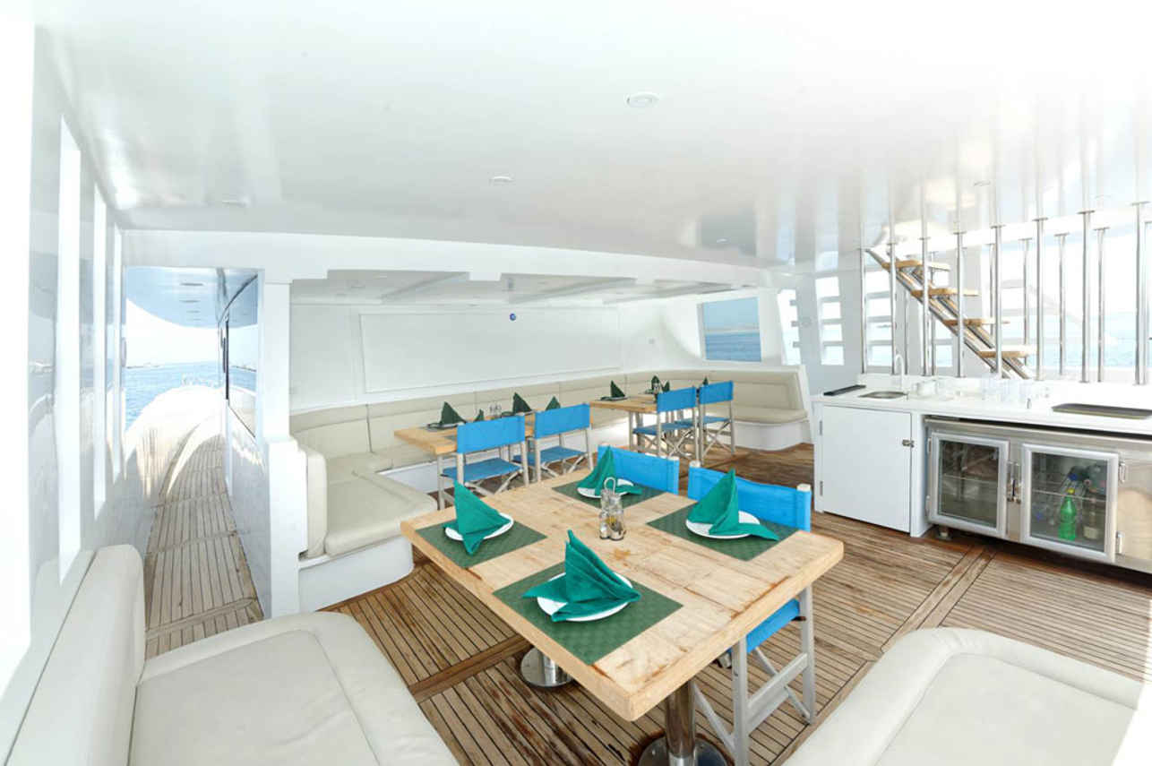 Blue Pearl Liveaboard