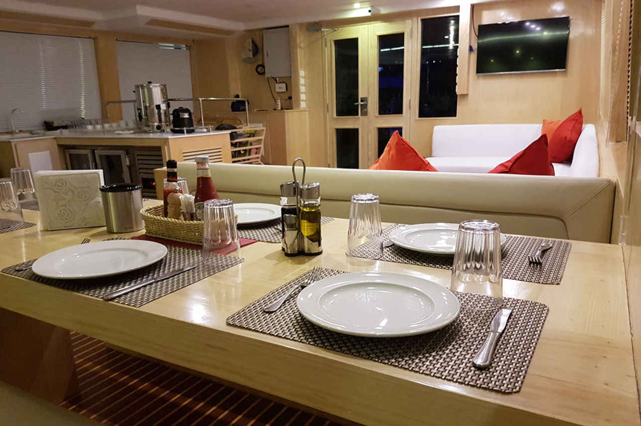 Blue Pearl Liveaboard