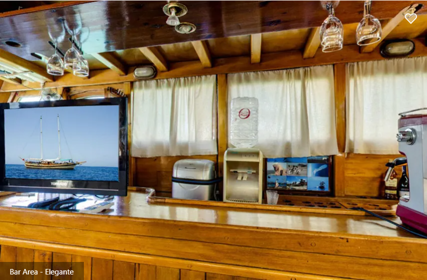 Elegante Liveaboard