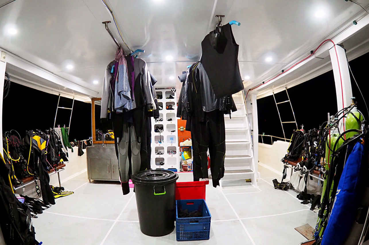 Gentle Giant Liveaboard