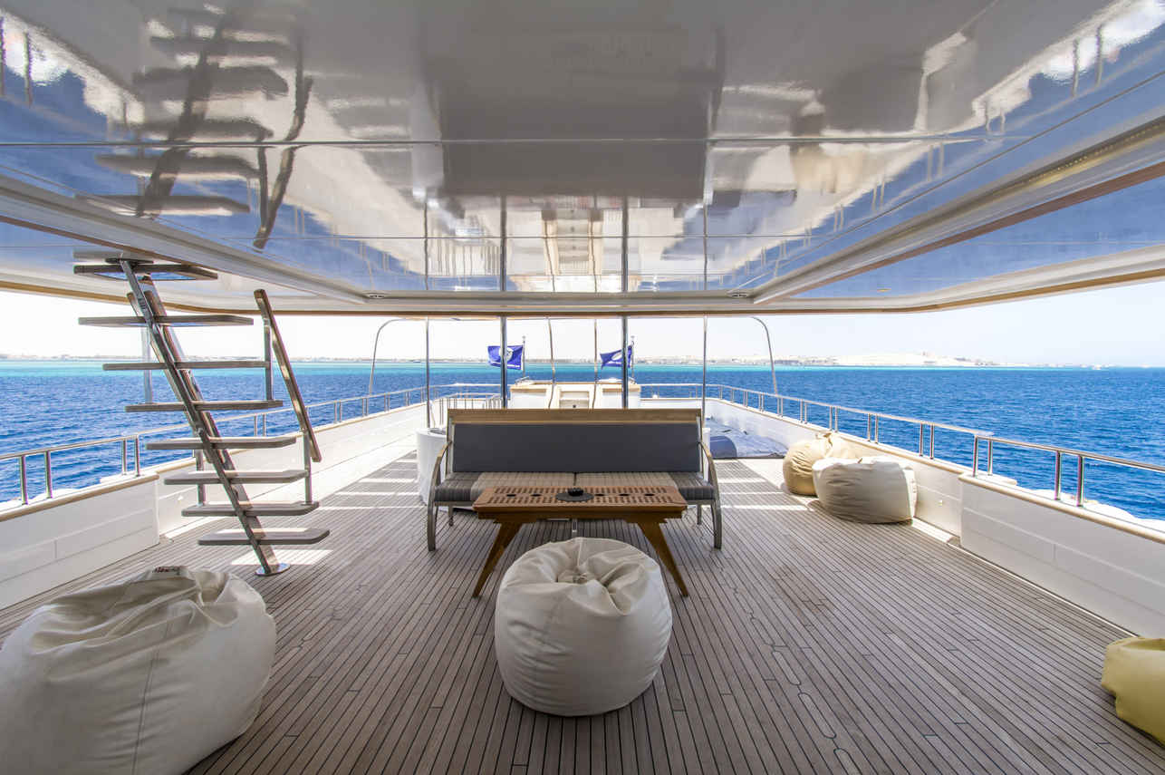 Golden Dolphin IV Liveaboard