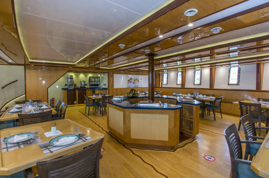 Golden Dolphin IV Liveaboard