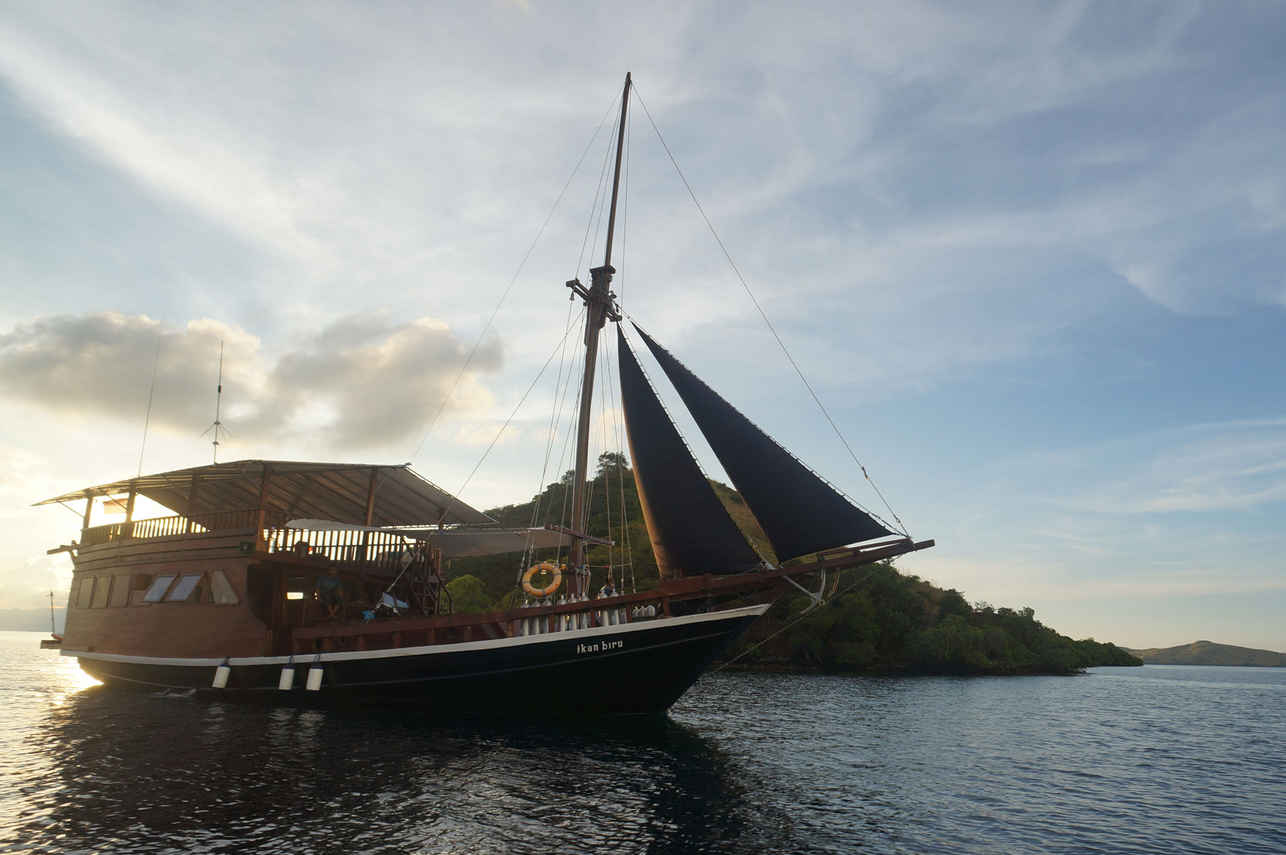 Ikan Biru Liveaboard