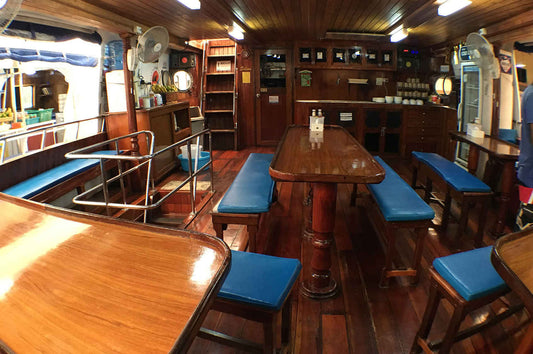 Manta Queen 8 Liveaboard