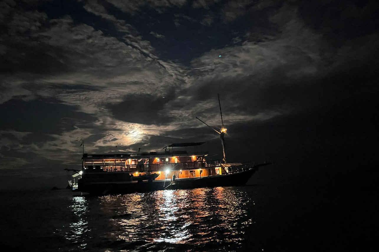 Mari Liveaboard