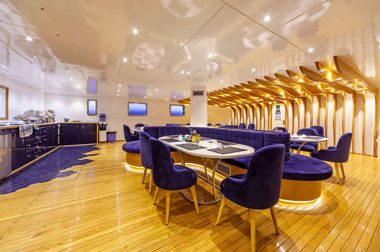 Silky Liveaboard