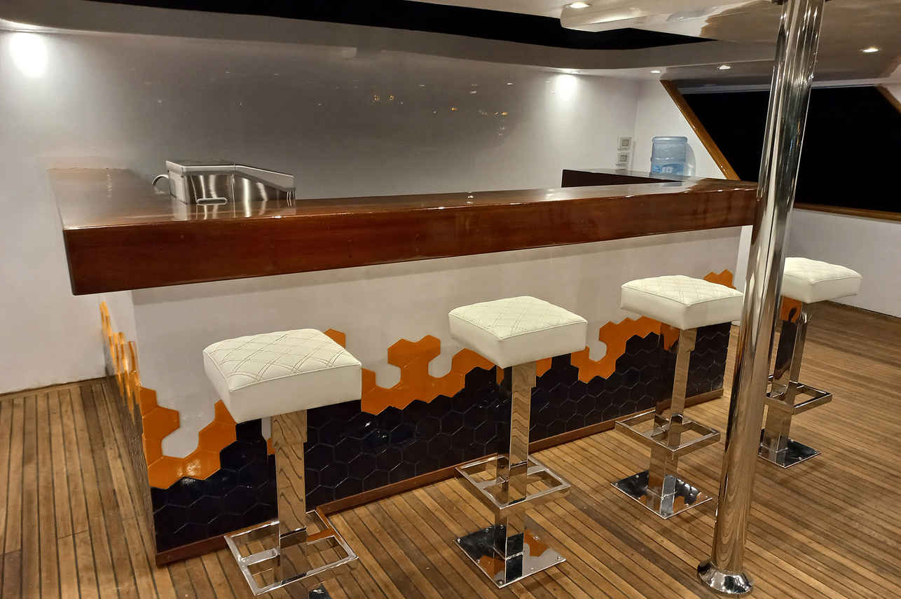 Silky Liveaboard