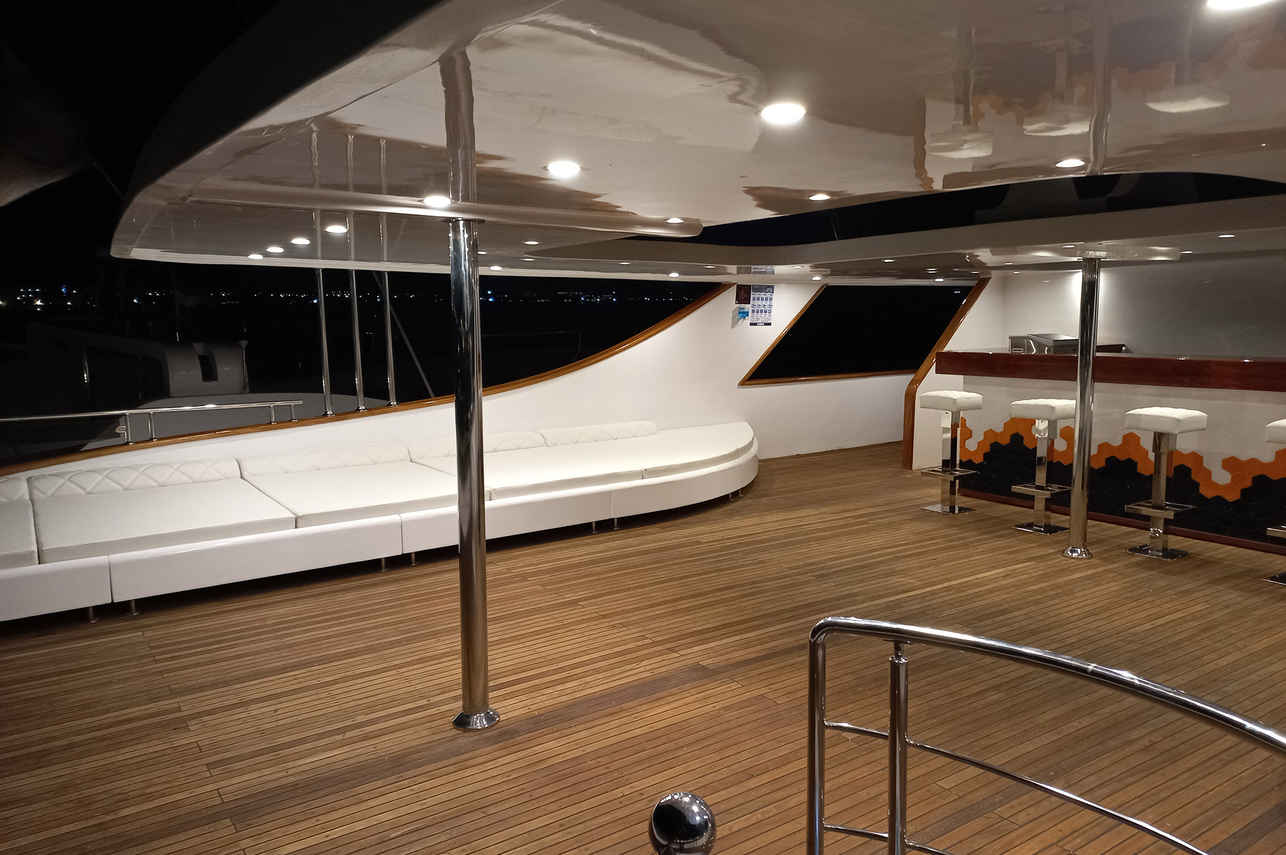 Silky Liveaboard