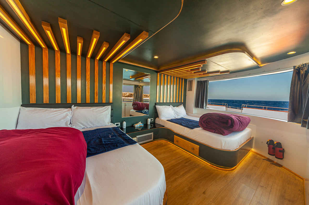 Silky Liveaboard