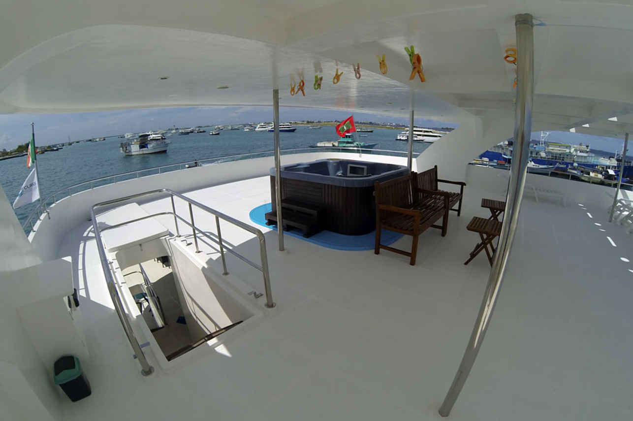 Top Class Cruising - Sachika