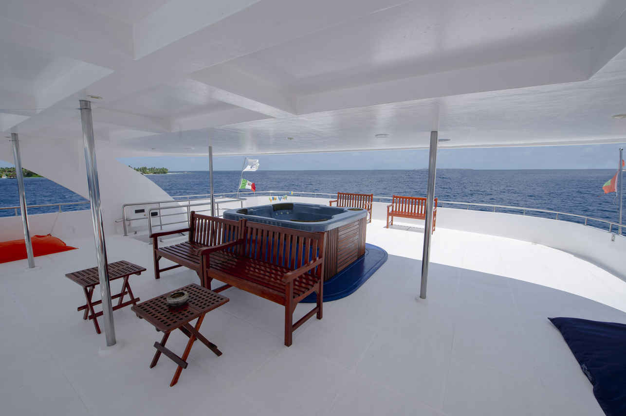 Top Class Cruising - Sachika