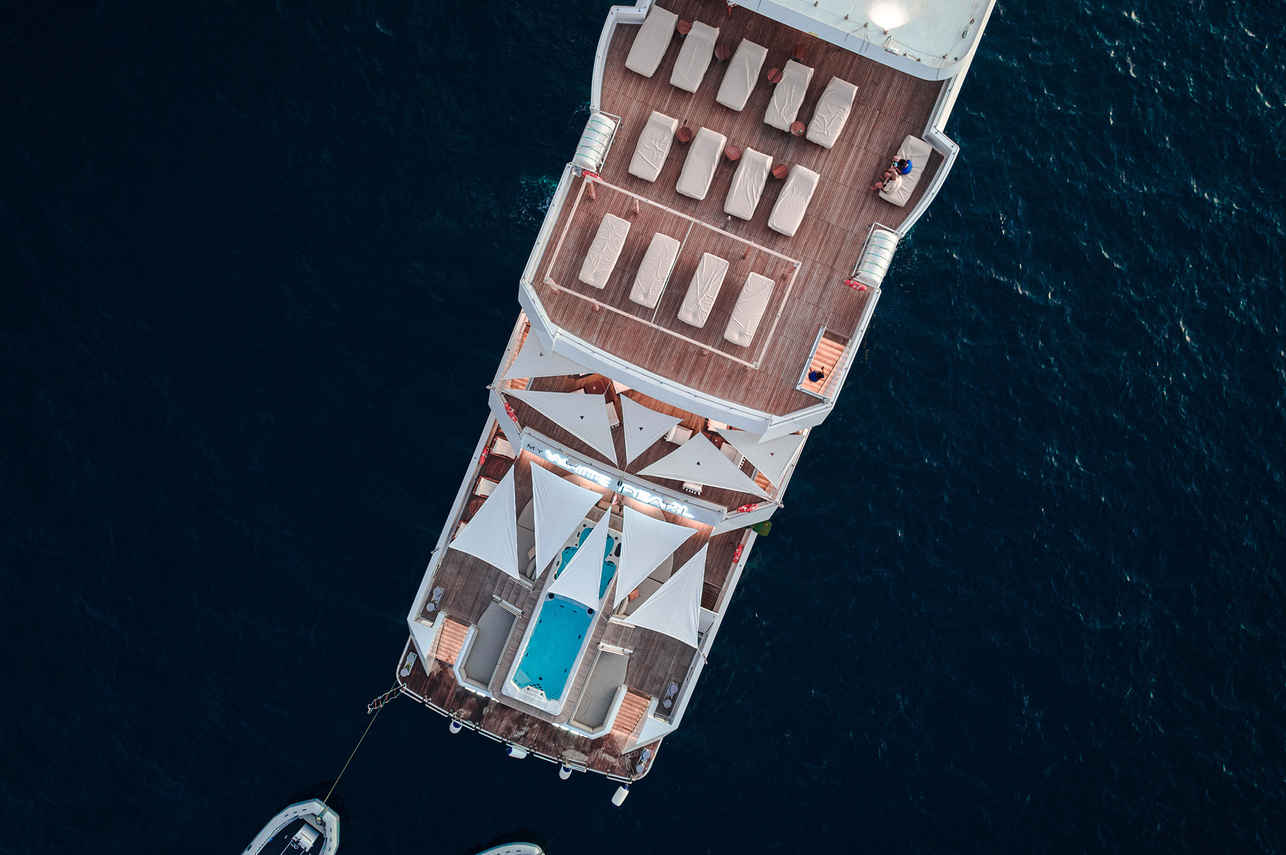 White Pearl Liveaboard