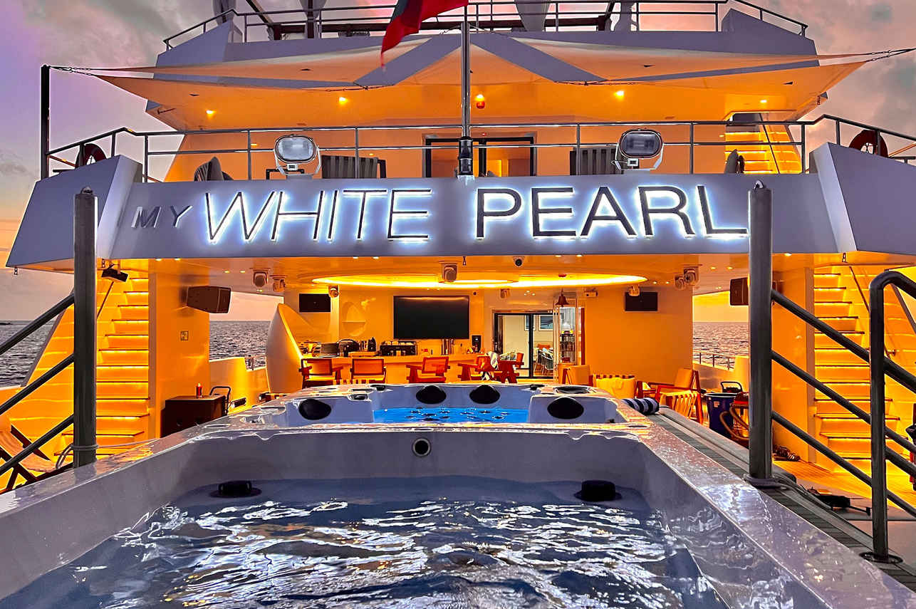 White Pearl Liveaboard