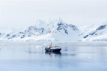 Antarctica Ortelius liveaboard review - Antarctica cruise with scuba diving small
