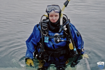 Does a dry suit keep you dry