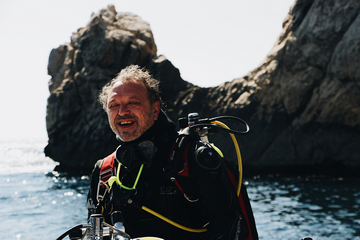 Drysuit Valve Open Or Closed - Which Is Best And Safest