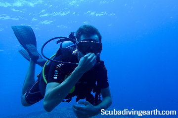 How many dives do you need for advanced open water small