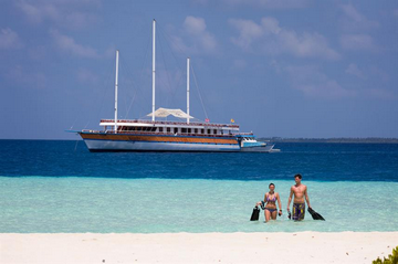 Maldives Nautilus One liveaboard review small