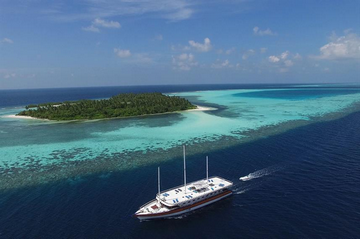 Maldives Nautilus Two liveaboard review small