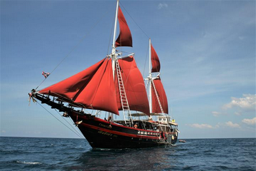 Myanmar Liveaboard Dive Boats Review - The Phinisi Liveaboard