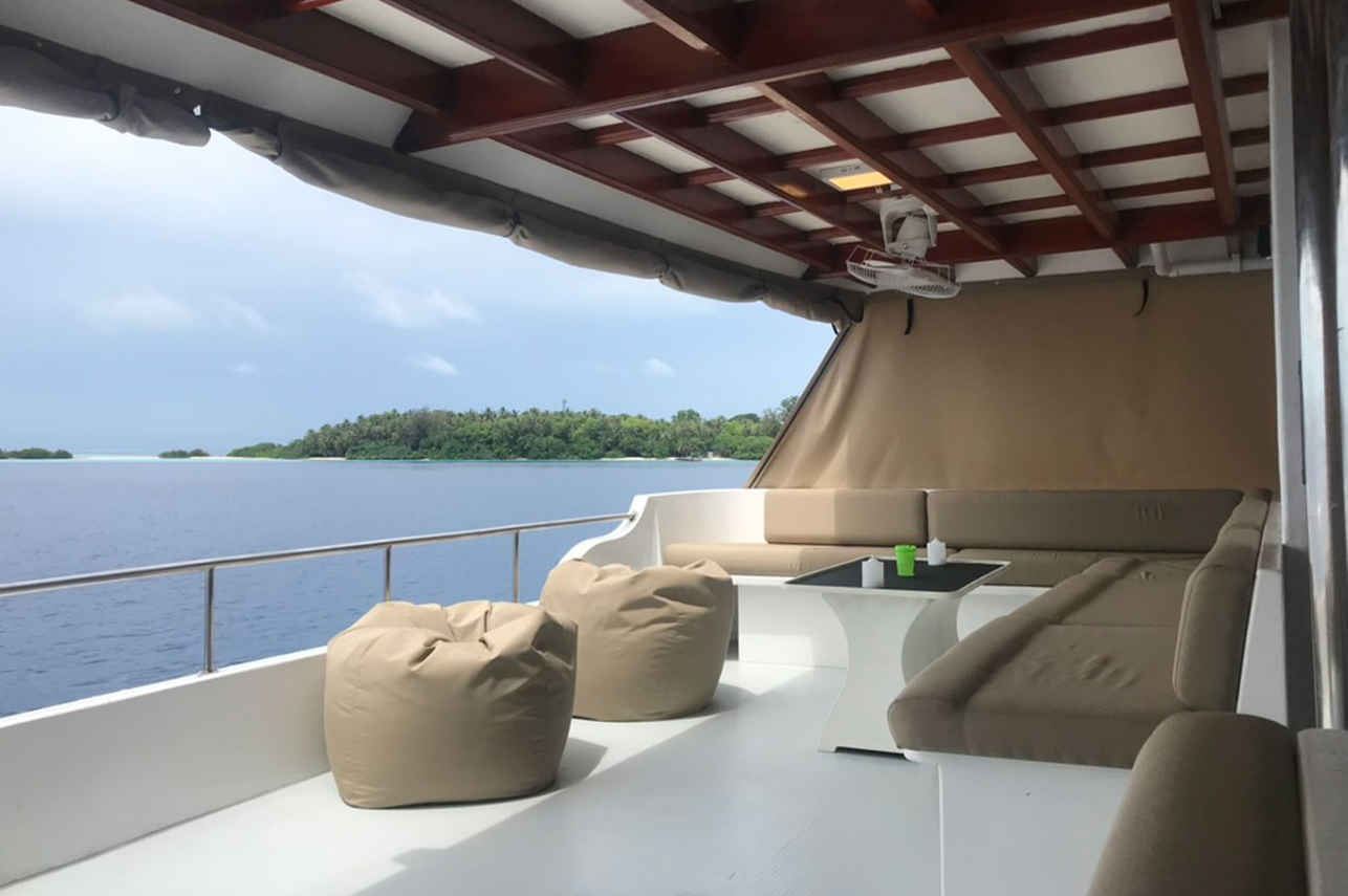 Dive Liveaboards With an Observation Deck Onboard - Amba Liveaboard