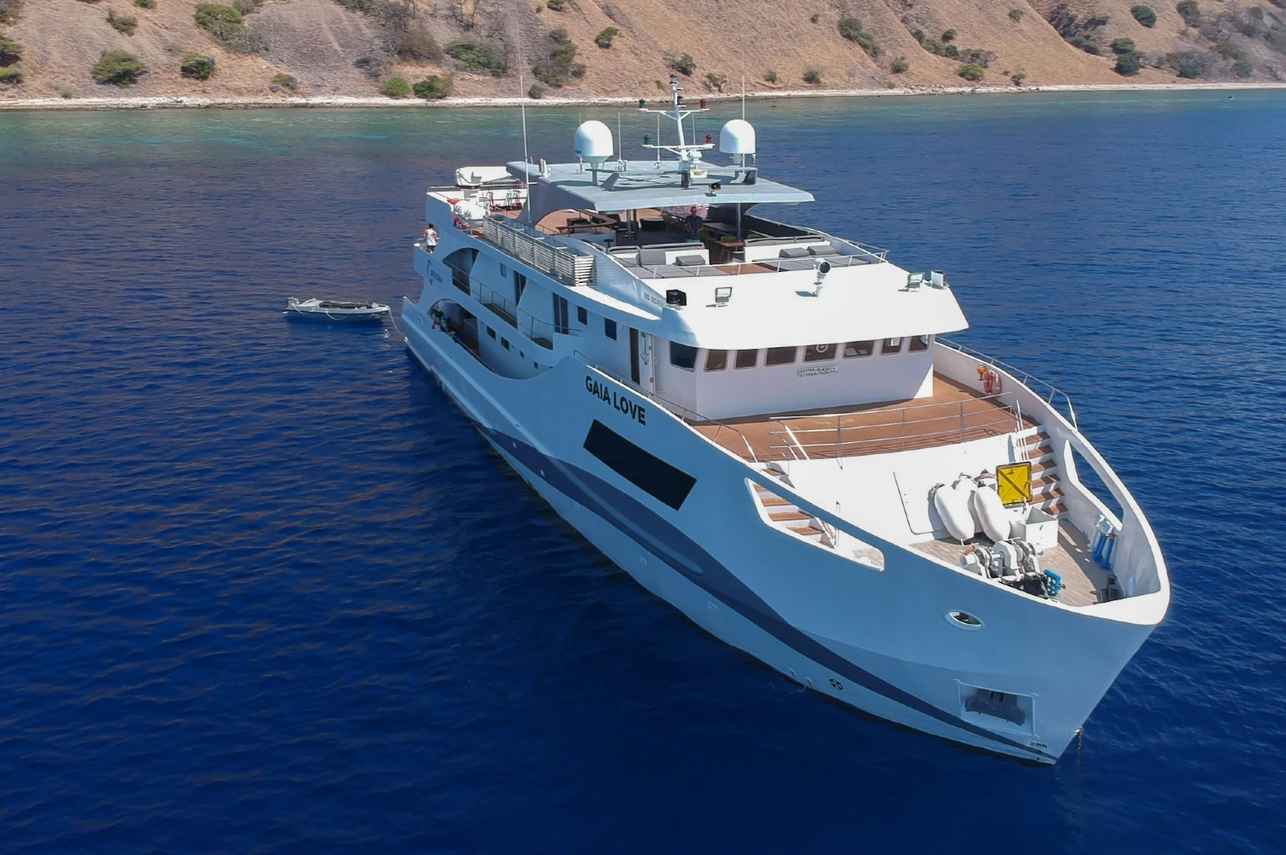 Best Dive Liveaboard That Include Diving - Gaia Love