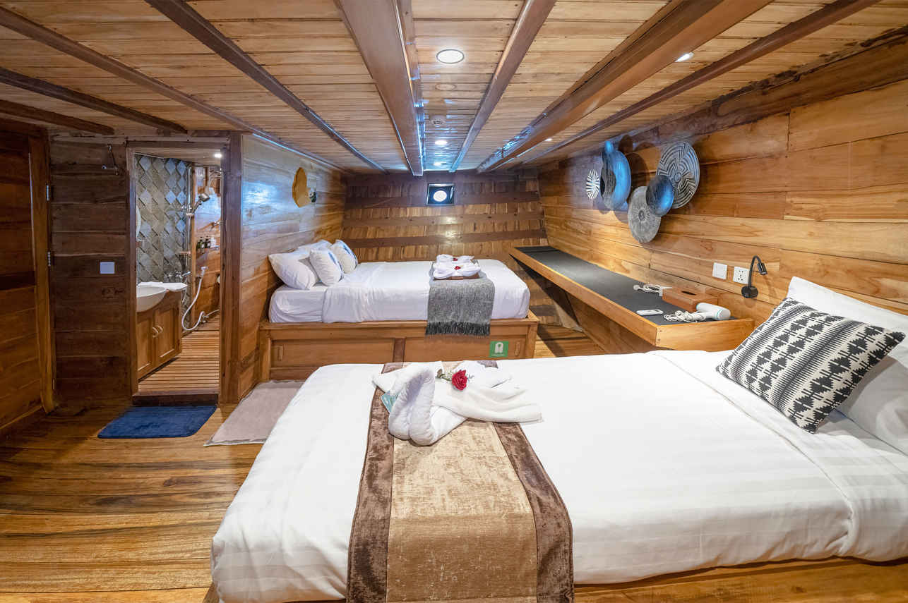 Scuba Diving Liveaboards With Hair Dryers In The Cabins - Komodo Aggressor Liveaboard