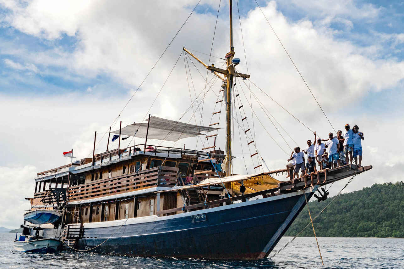 Dive Liveaboards With Nearly 1:1 Crew-to-Guest Ratio - Mari Liveaboard