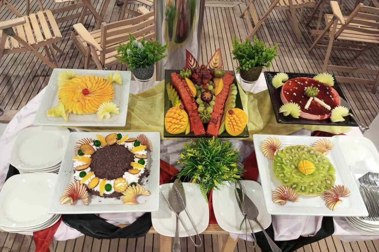 Dive Liveaboards With Vegan Meal Options Onboard - Sea Serpent Liveaboard