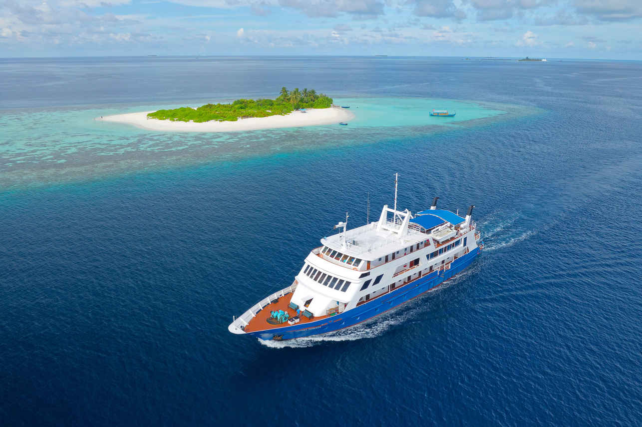 Dive Liveaboards For Divers With Open Water Diver or Equivalent Certificate - Yasawa Princess Liveaboard