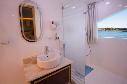 AVO Liveaboard