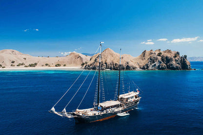 Adelaar Liveaboard