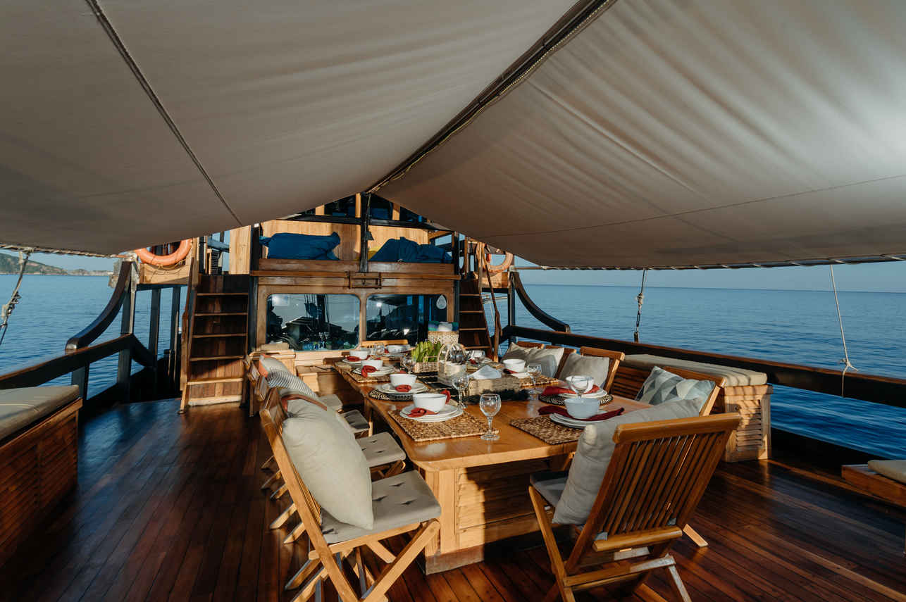 Adishree Liveaboard