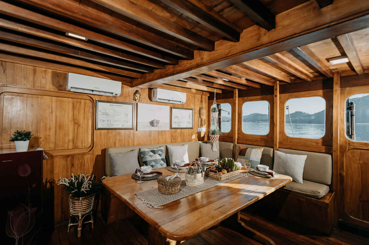 Adishree Liveaboard