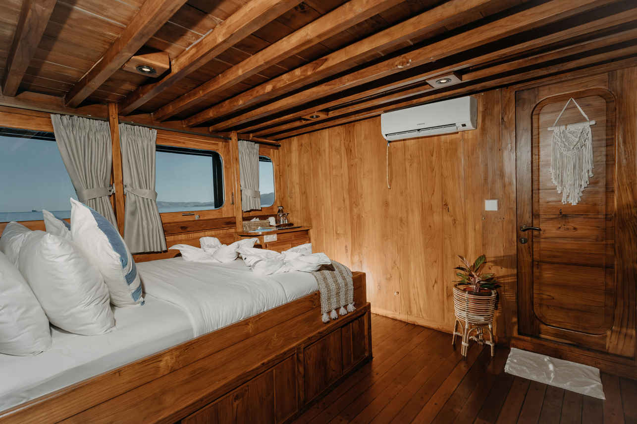 Adishree Liveaboard