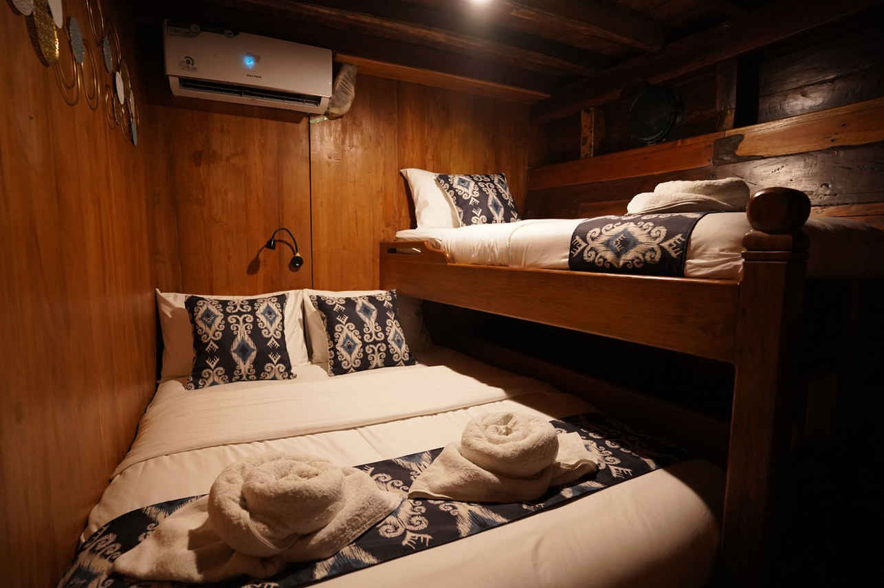 Adishree Liveaboard