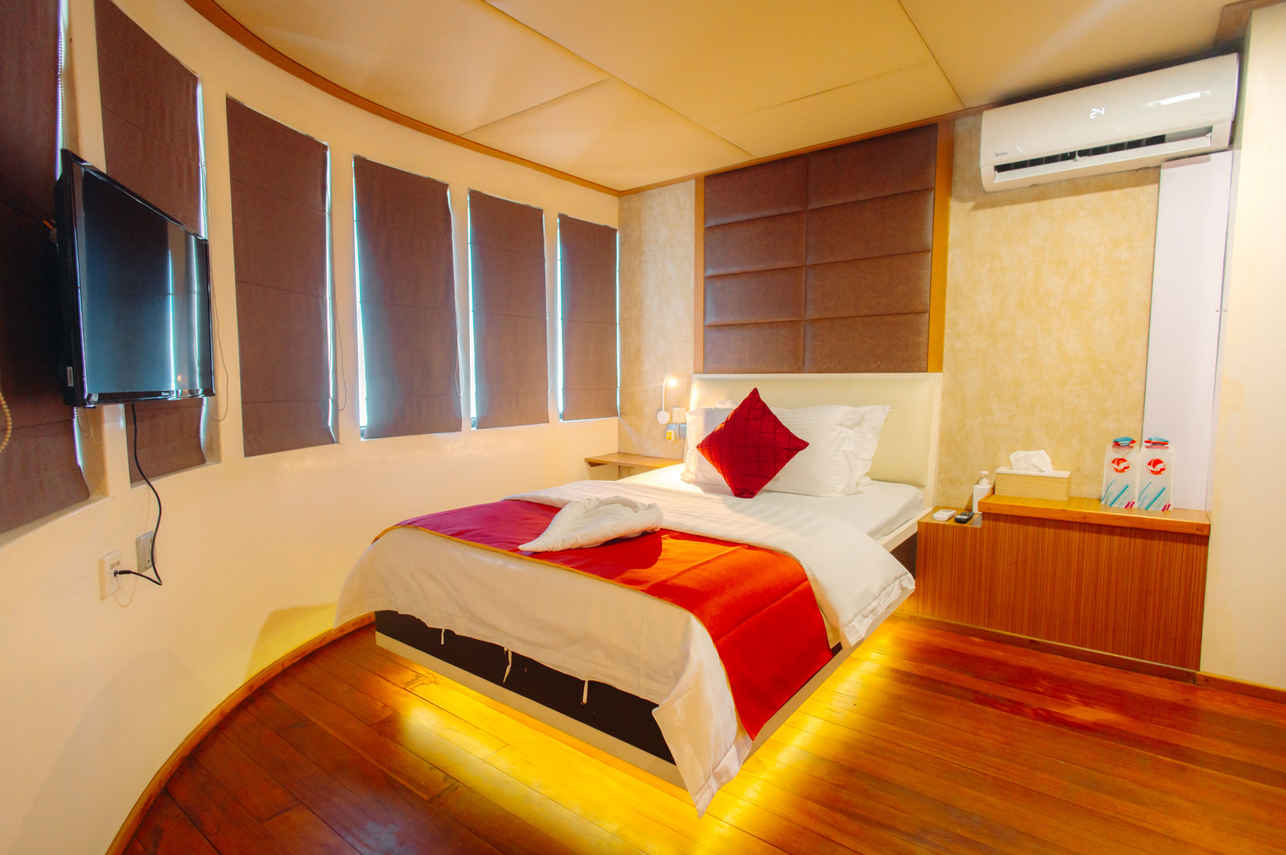 Adora Liveaboard