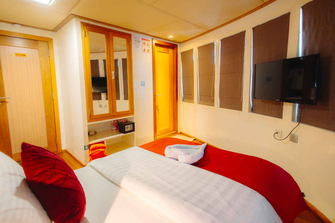 Adora Liveaboard