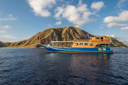 Amalia Komodo Liveaboard
