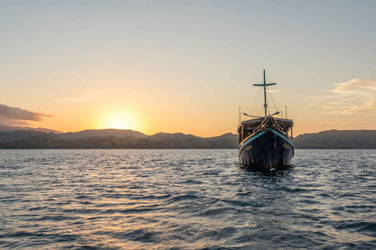 Amalia Komodo Liveaboard