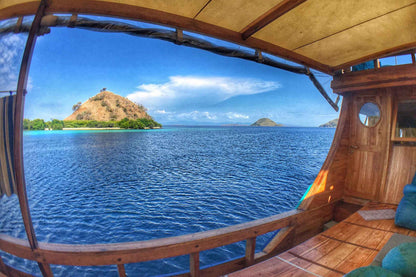 Amalia Komodo Liveaboard
