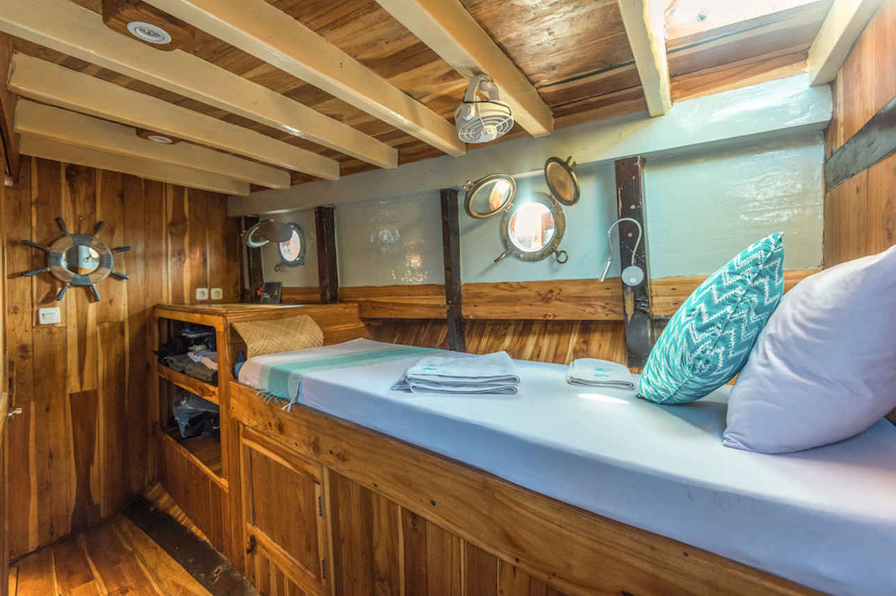 Amalia Komodo Liveaboard